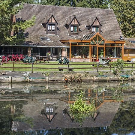 Auberge Du Bord Des Eaux - Demi-Pension Assuree Sur Reservation Saint-Amand-les-Eaux Ngoại thất bức ảnh