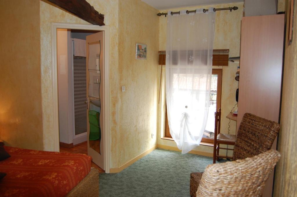 Auberge Du Bord Des Eaux - Demi-Pension Assuree Sur Reservation Saint-Amand-les-Eaux Phòng bức ảnh
