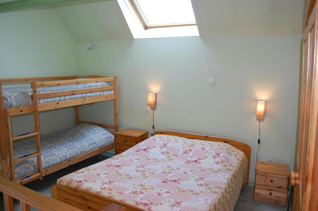 Auberge Du Bord Des Eaux - Demi-Pension Assuree Sur Reservation Saint-Amand-les-Eaux Phòng bức ảnh