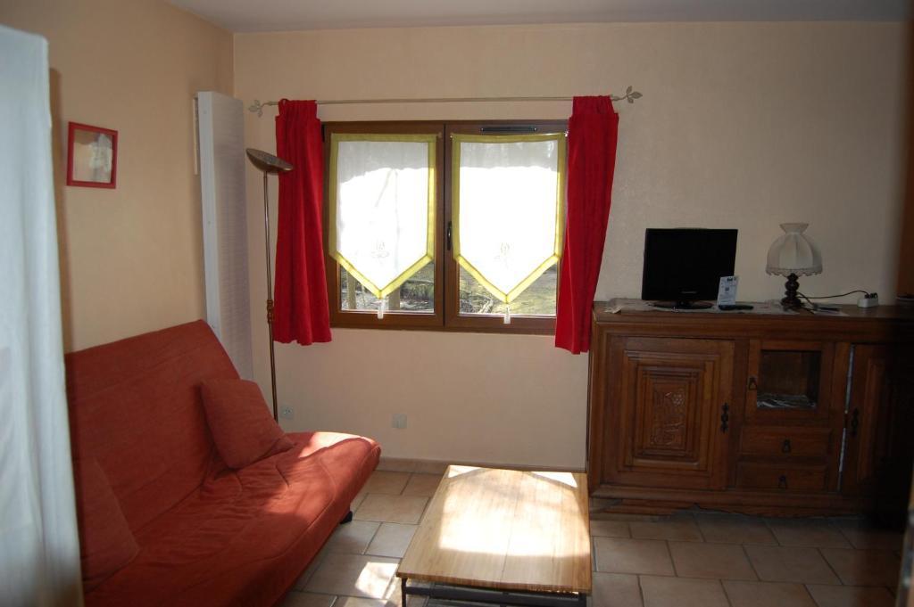 Auberge Du Bord Des Eaux - Demi-Pension Assuree Sur Reservation Saint-Amand-les-Eaux Phòng bức ảnh