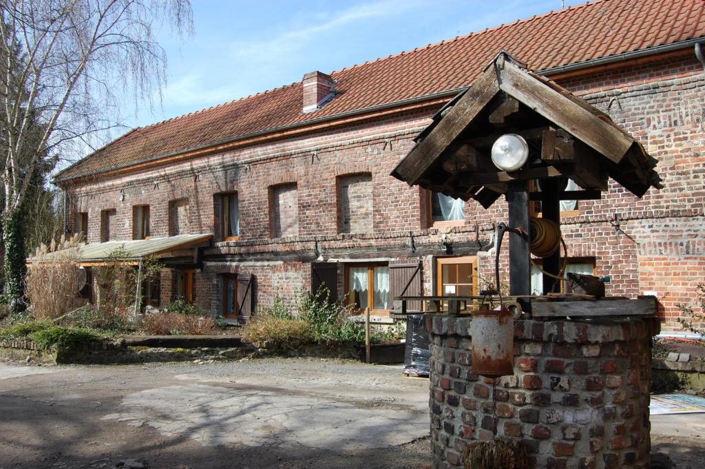 Auberge Du Bord Des Eaux - Demi-Pension Assuree Sur Reservation Saint-Amand-les-Eaux Ngoại thất bức ảnh