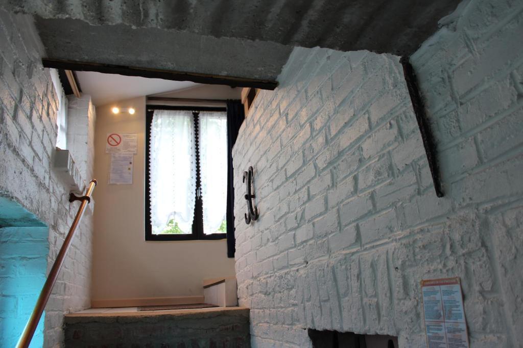 Auberge Du Bord Des Eaux - Demi-Pension Assuree Sur Reservation Saint-Amand-les-Eaux Phòng bức ảnh