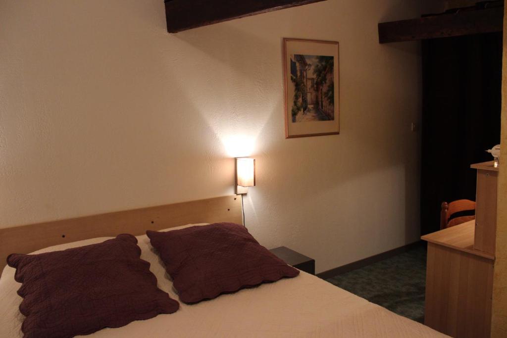 Auberge Du Bord Des Eaux - Demi-Pension Assuree Sur Reservation Saint-Amand-les-Eaux Phòng bức ảnh