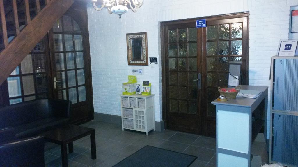 Auberge Du Bord Des Eaux - Demi-Pension Assuree Sur Reservation Saint-Amand-les-Eaux Ngoại thất bức ảnh